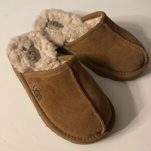 Barely Worn Camel Toddler Slippers